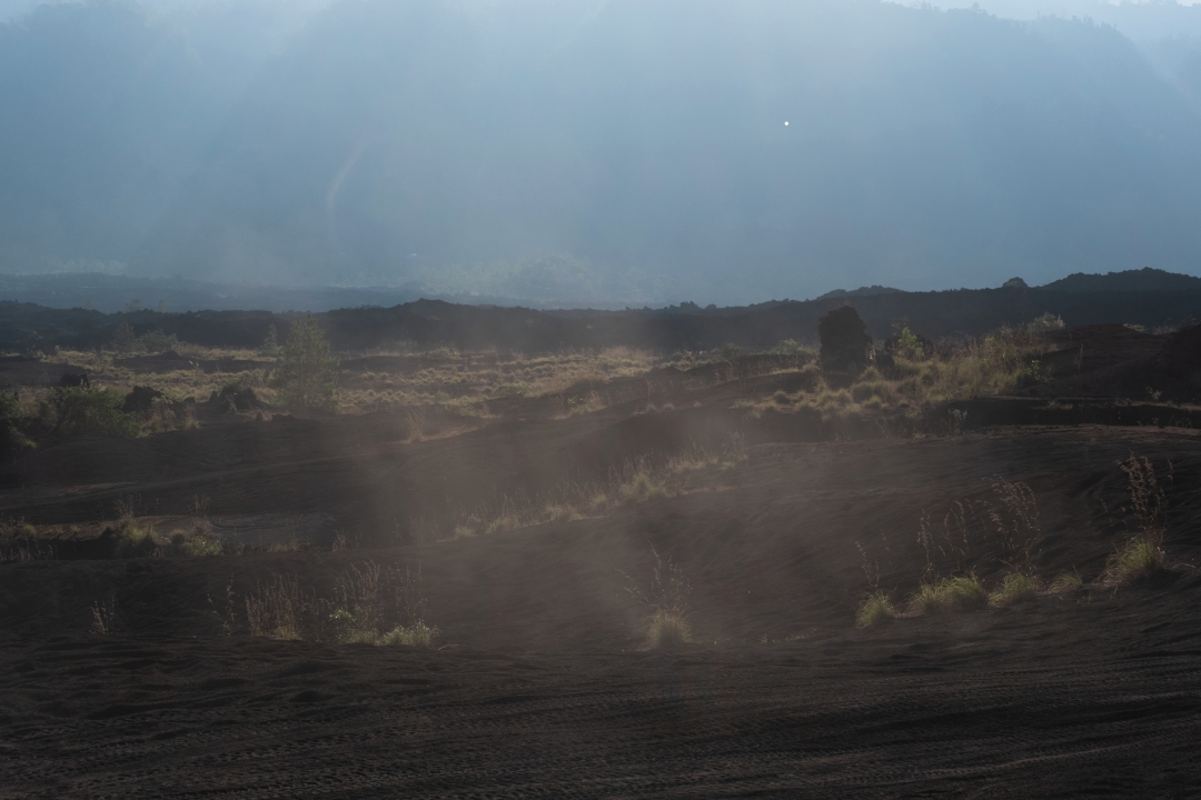 Shifting Grounds: Human-Environment Relations in Volcanic Terrain